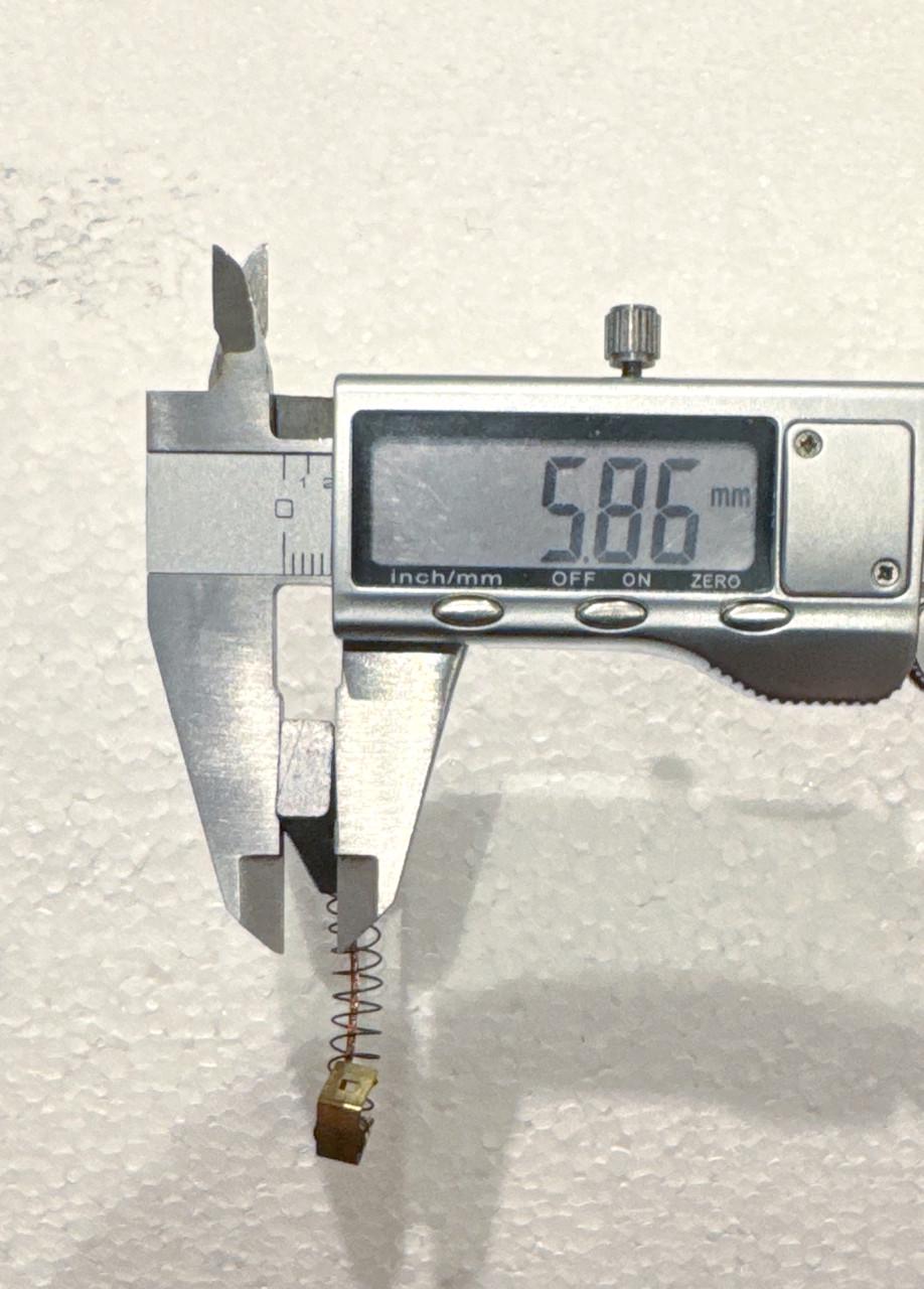 Угольные щетки для пылесоса/стиральной машинки пружина-скоба 6х11 см (В086) - фото 3