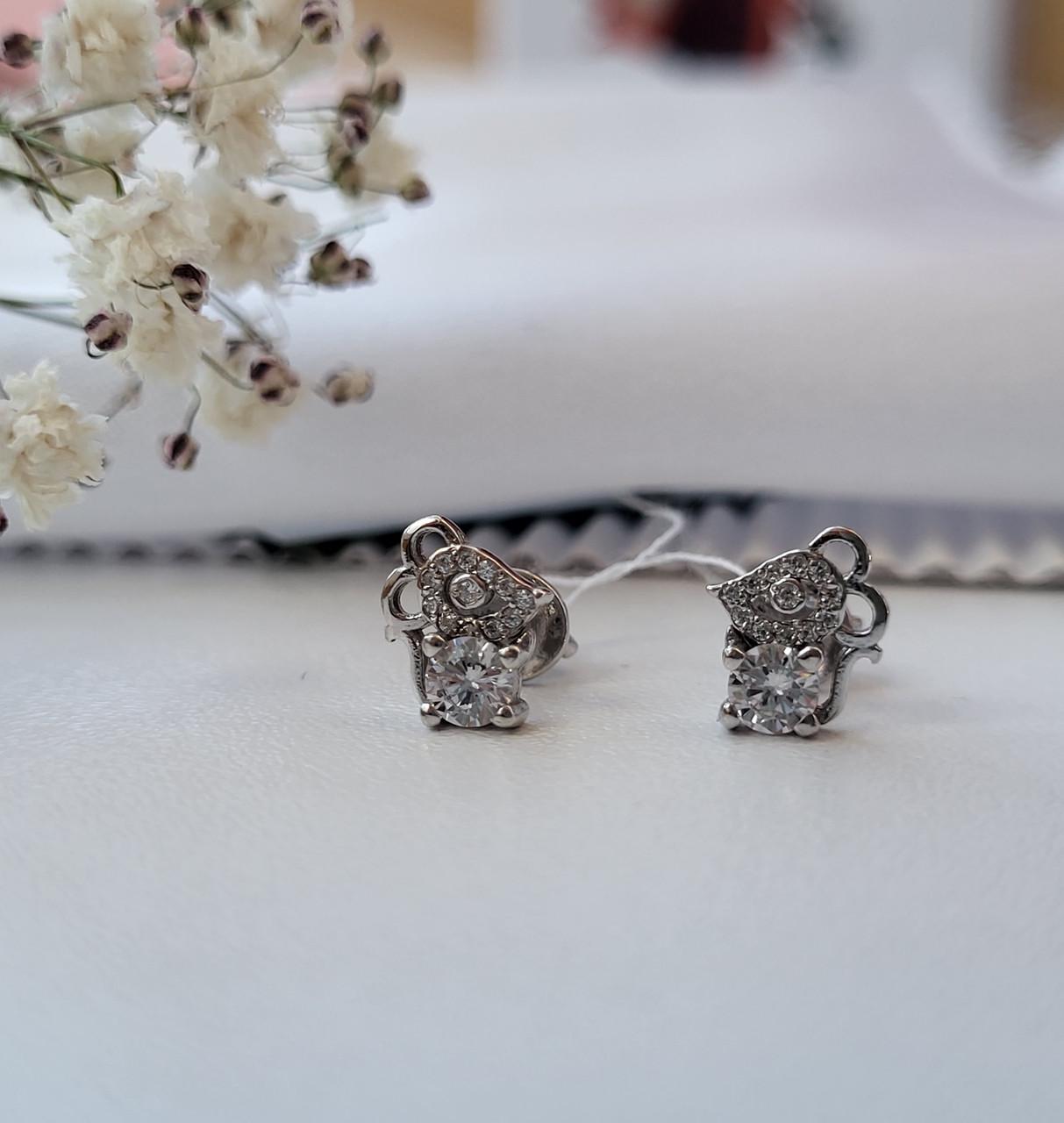 Серьги на закрутках Мишки в белом камне серебро 925 пробы (54034р)