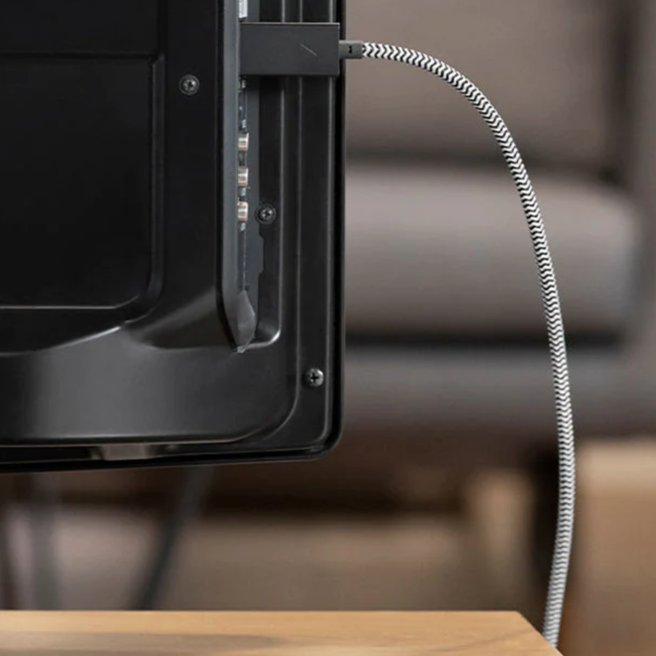 Кабель-адаптер Native Union Belt Cable 3m USB-C to HDMI, Zebra (BELT-C-HDMI-ZEB-3) - фото 6 Кабель-адаптер Native Union Belt Cable 3m USB-C to HDMI, Zebra (BELT-C-HDMI-ZEB-3) - фото 6