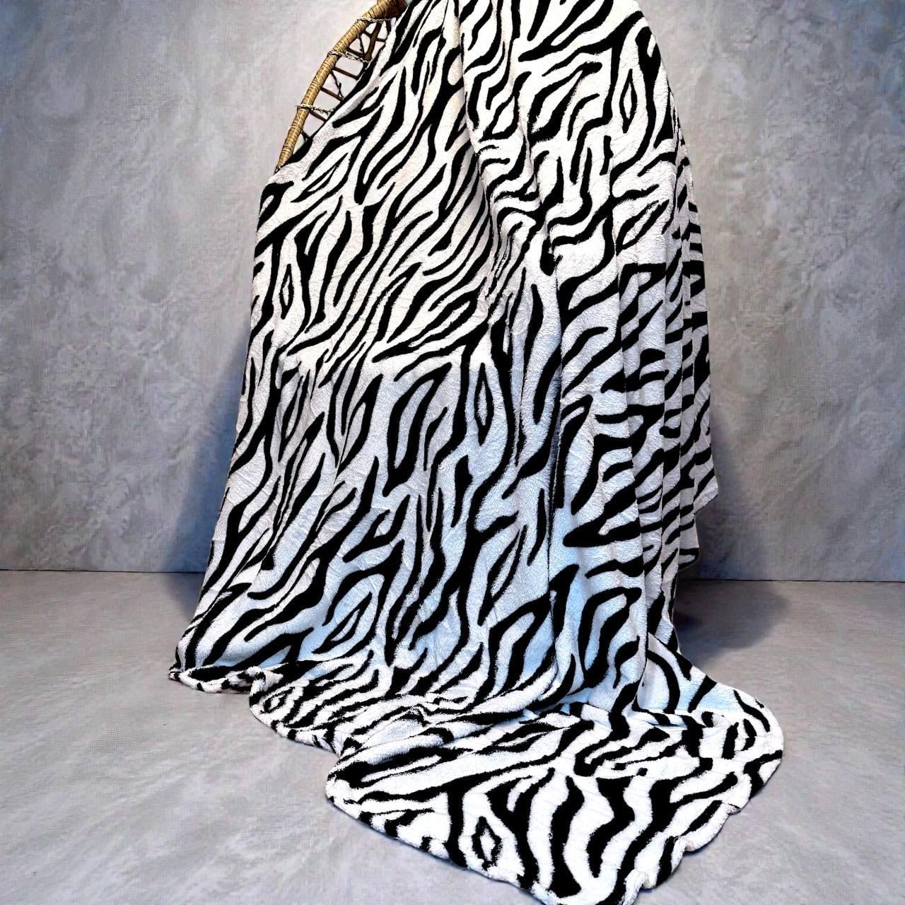 Плед-покрывало Koloco Зебра из микрофибры 150x200 см Черно-белый (07-25-1) Плед-покрывало Koloco Зебра из микрофибры 150x200 см Черно-белый (07-25-1)