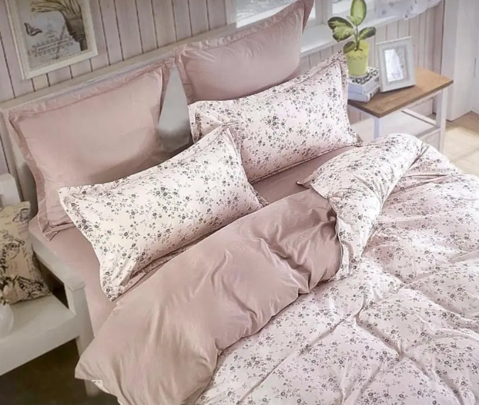 Комплект постельного белья Laura-Grand 17 сатин с 4 наволочками евро Розовый с узорами (2914416634)