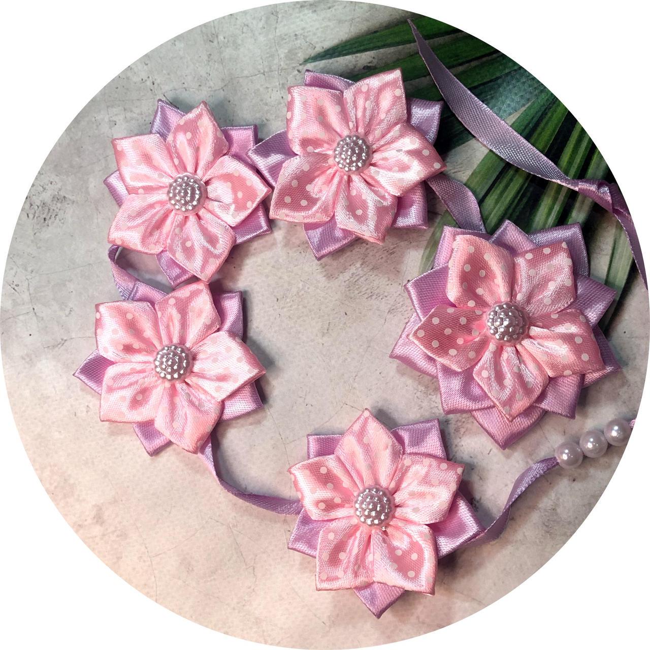 Стрічка в косу з квітками 55х7х6 см Рожево-бузковий (10821)