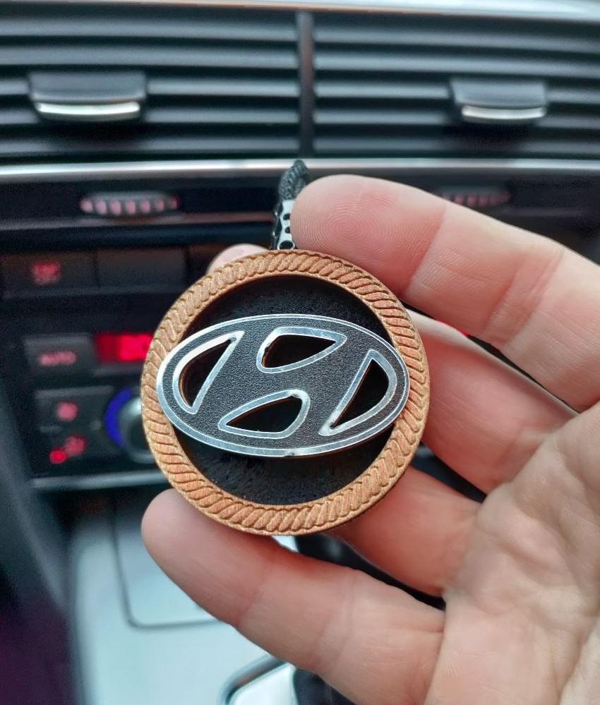 Ароматизатор-підвіска для авто Hyundai з ефектом переливання (2096381380) - фото 2 Ароматизатор-підвіска для авто Hyundai з ефектом переливання (2096381380) - фото 2
