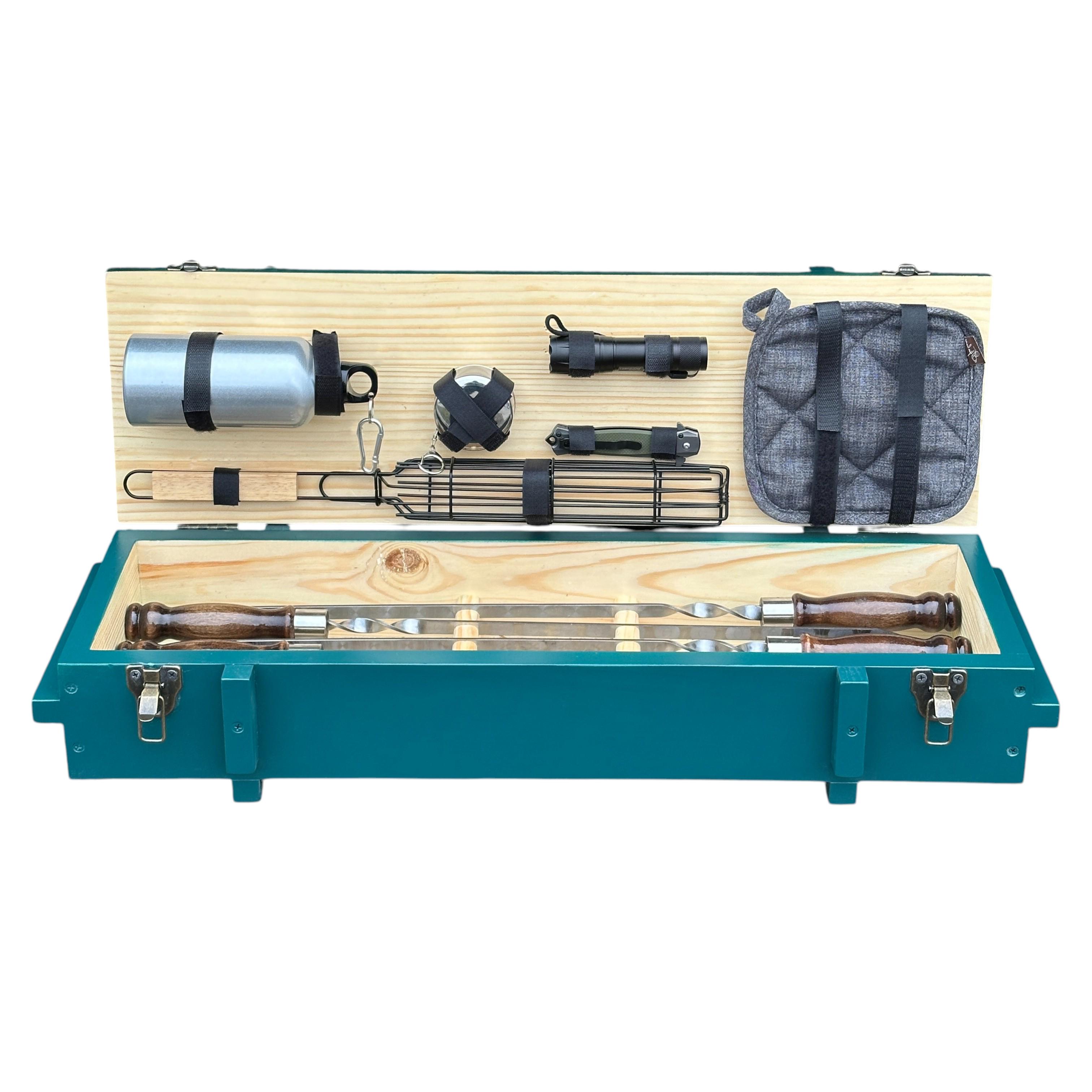 Набір шампурів та аксесуарів Mzavod Штурм із нержавіючої сталі в дерев’яному кейсі 740x250x200 мм 12 пр. Бірюзовий (136-17-1191910000187) - фото 4 Набір шампурів та аксесуарів Mzavod Штурм із нержавіючої сталі в дерев’яному кейсі 740x250x200 мм 12 пр. Бірюзовий (136-17-1191910000187) - фото 4