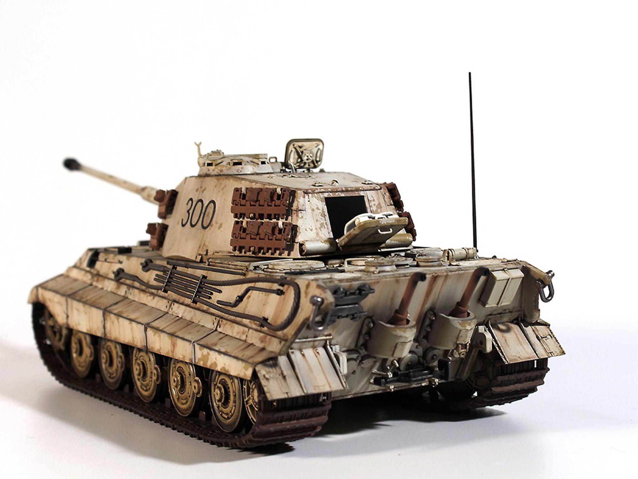 Сборная модель ICM Pz.Kpfw.VI Ausf.B Королевский Тигр с башней Henschel немецкий тяжелой танк 2 Мировой войны позднее производство (35363) - фото 12