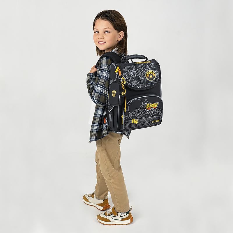 Шкільний набір KITE Education Transformers Generations SET_TF25-501S рюкзак/пенал/сумка - фото 27 Шкільний набір KITE Education Transformers Generations SET_TF25-501S рюкзак/пенал/сумка - фото 27