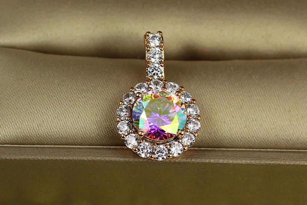 Кулон Xuping Jewelry круглый светлый хамелеон с фианитами 2,3 см. Золотистый Кулон Xuping Jewelry круглый светлый хамелеон с фианитами 2,3 см. Золотистый