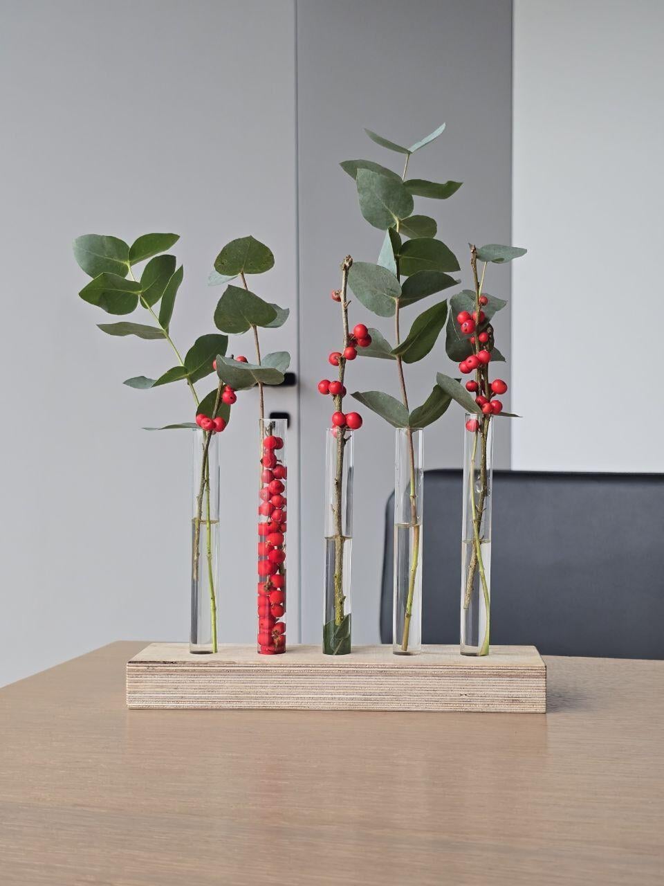 Ваза декоративная с 5 колбами для сухоцветов и живых цветов 23х6х3 см