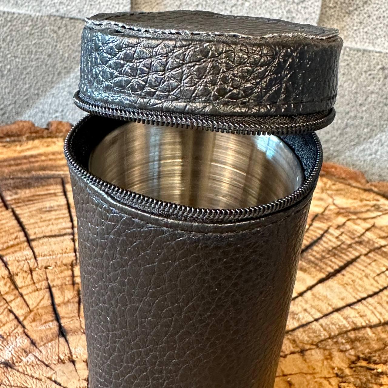 Набір чарок з нержавіючої сталі 6 штук для алкоголю в шкіряному чохлі - фото 2 Набір чарок з нержавіючої сталі 6 штук для алкоголю в шкіряному чохлі - фото 2