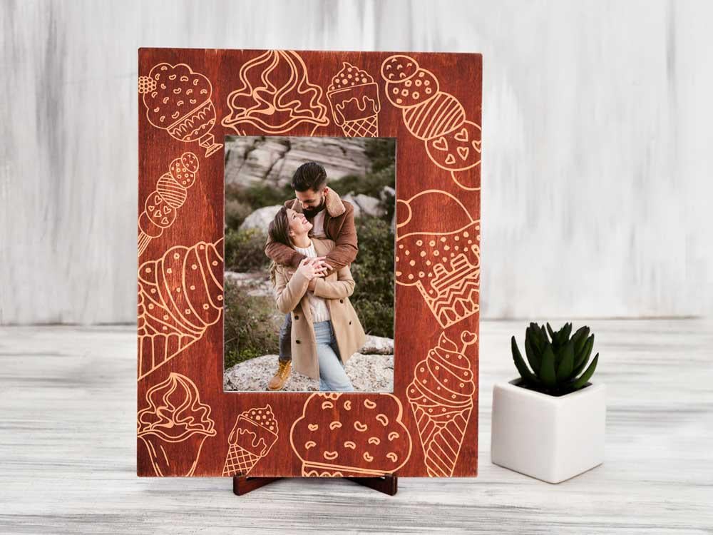 Рамка для фотографий WoodPresentStudio Мороженое 10х15 вертикальная Красное дерево