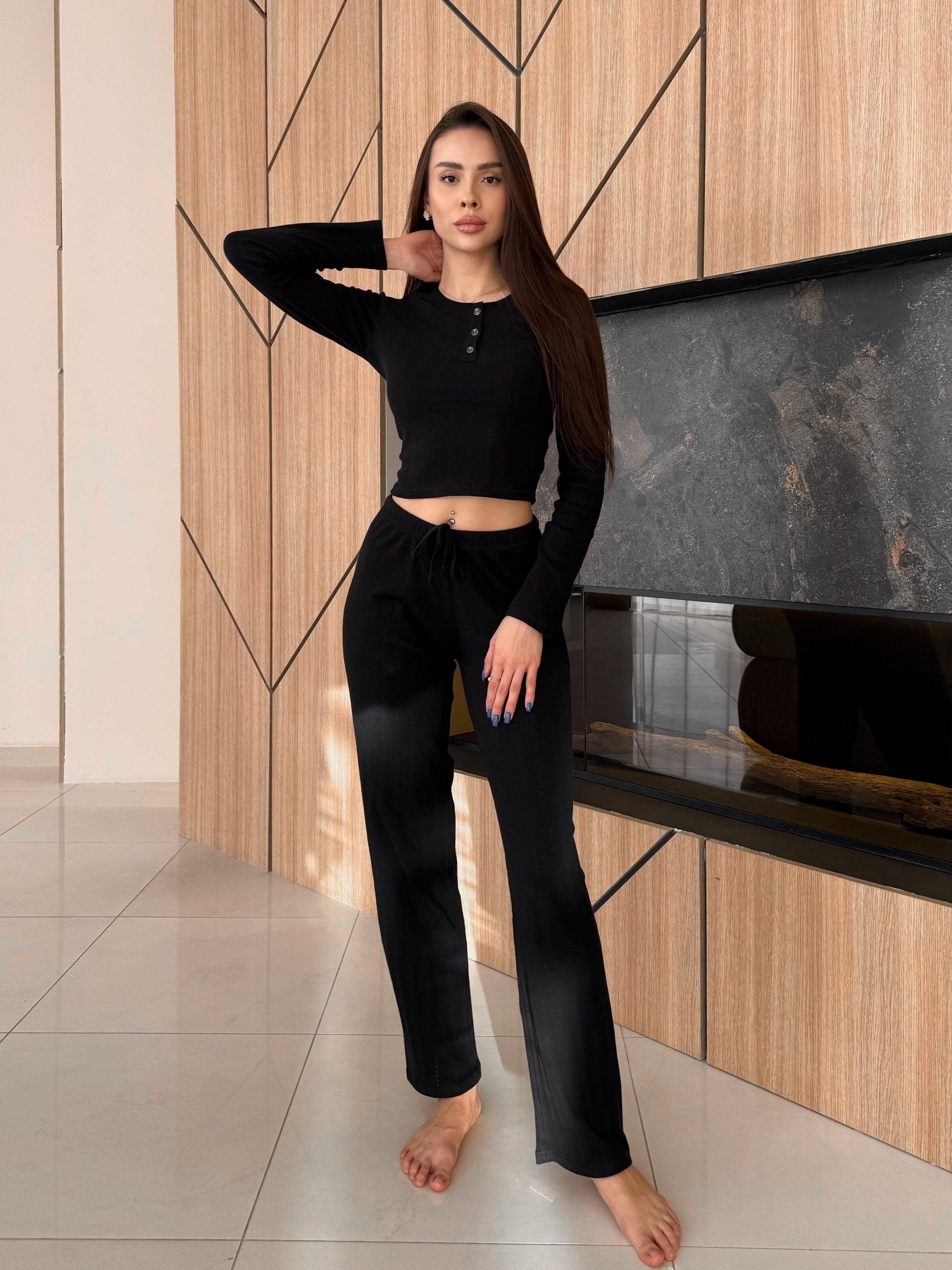 Комплект пижамный женский Nova Vega лонгслив/штаны р. 44 XS-S Черный (102-101043) Комплект пижамный женский Nova Vega лонгслив/штаны р. 44 XS-S Черный (102-101043)