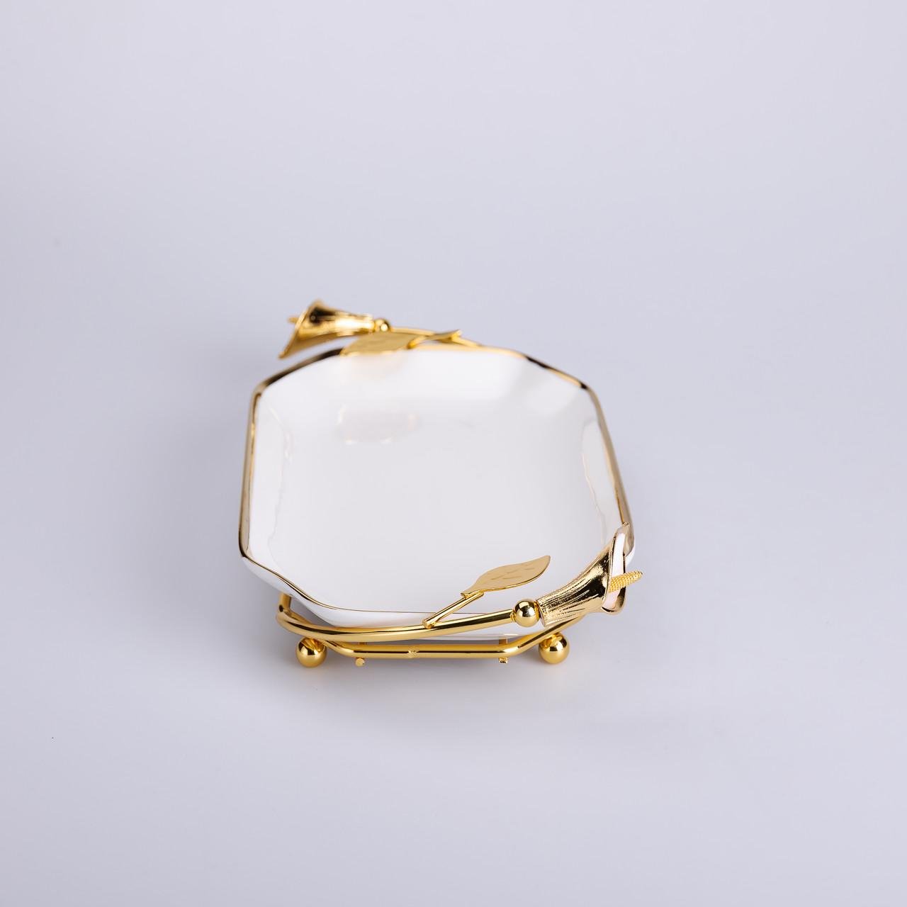 Фруктівниця керамічна на підставці 26х15х3,5 см Білий/Золотий (HP-7-5) - фото 5 Фруктівниця керамічна на підставці 26х15х3,5 см Білий/Золотий (HP-7-5) - фото 5