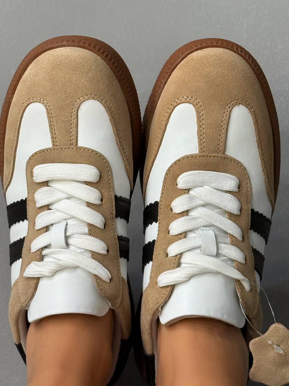 Кросівки жіночі Hengji 375-3 Samba шкіряні на коричневій підошві р. 38 24 см Білий/Бежевий - фото 6 Кросівки жіночі Hengji 375-3 Samba шкіряні на коричневій підошві р. 38 24 см Білий/Бежевий - фото 6
