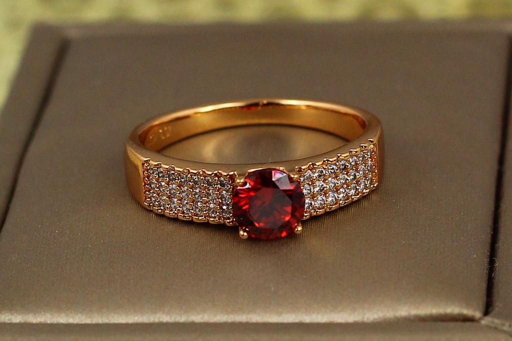 Каблучка Xuping Jewelry Свято життя з червоним каменем р. 17 Золотистий