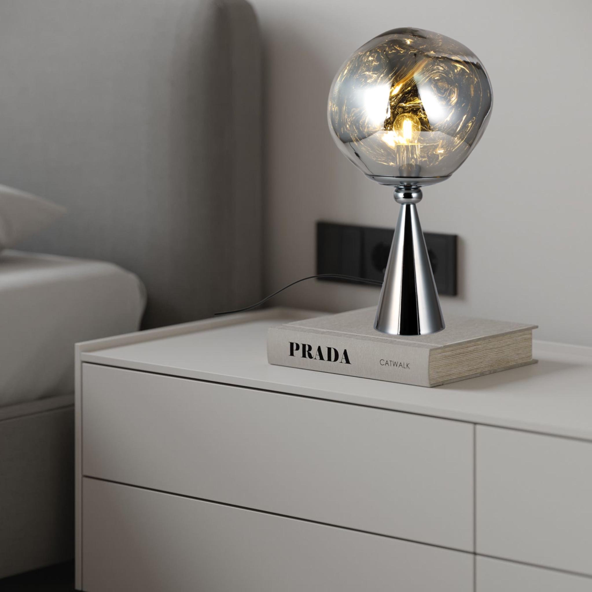 Лампа дизайнерська Melt з плафоном 28 см Срібний (93-T01-1) - фото 3 Лампа дизайнерська Melt з плафоном 28 см Срібний (93-T01-1) - фото 3