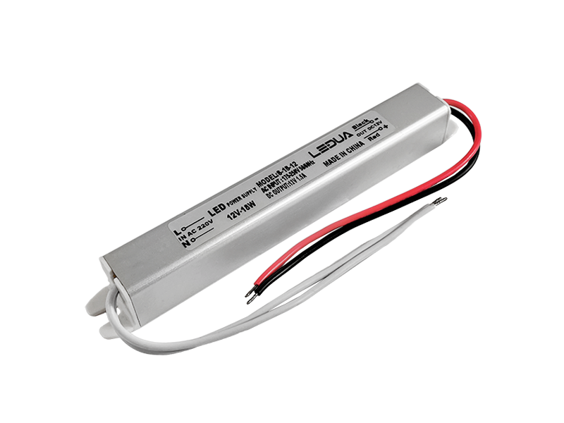 Блок питания Slim 12 В 18 Вт IP20 (6105) Блок питания Slim 12 В 18 Вт IP20 (6105)