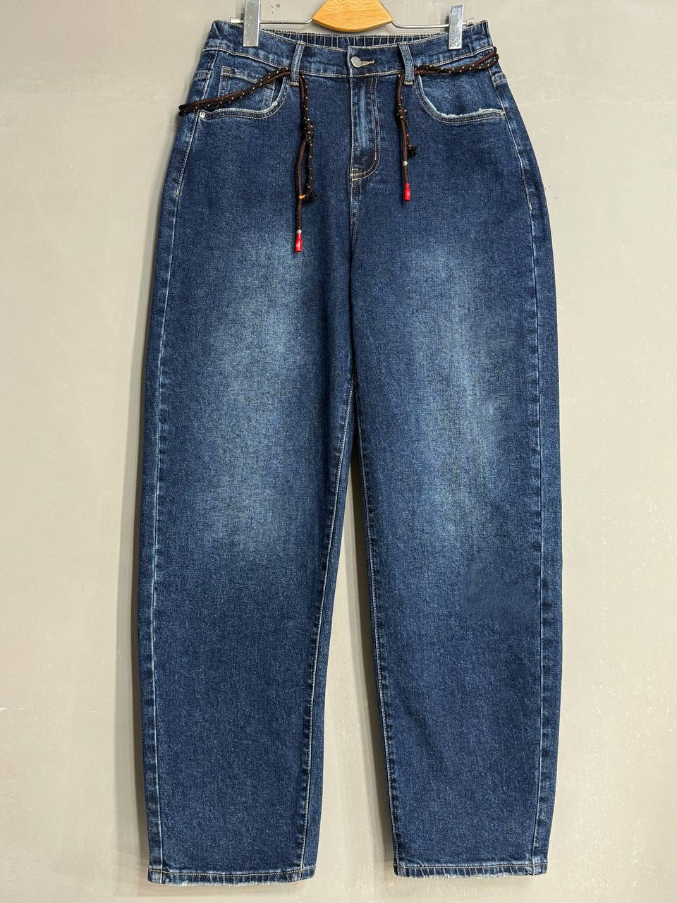 Джинси жіночі Ladyn 845 MOM skater талія на резинці батал великі розміри р. 31 Синій (5188) - фото 8 Джинси жіночі Ladyn 845 MOM skater талія на резинці батал великі розміри р. 31 Синій (5188) - фото 8