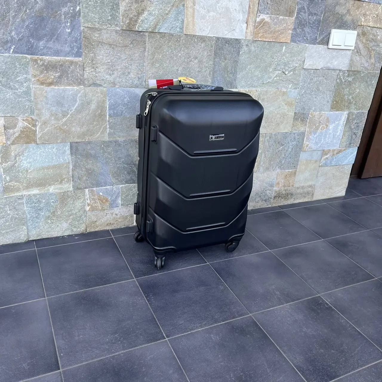 Валіза дорожня Bloom 1507 М 63 л Чорний - фото 2 Валіза дорожня Bloom 1507 М 63 л Чорний - фото 2