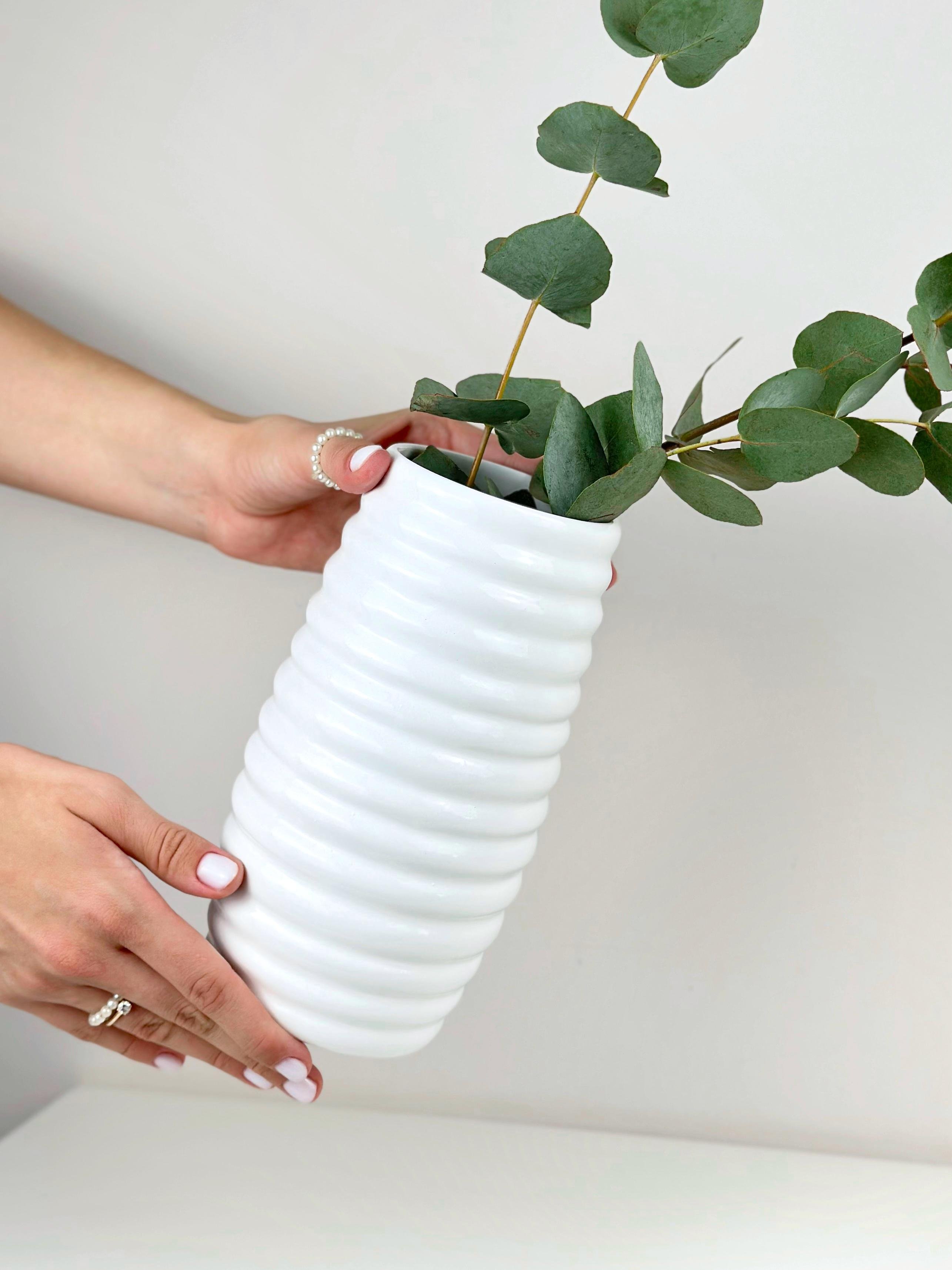 Ваза для квітів та декору глиняна керамічна Вулик 20 см Білий (4001-3) - фото 2 Ваза для квітів та декору глиняна керамічна Вулик 20 см Білий (4001-3) - фото 2