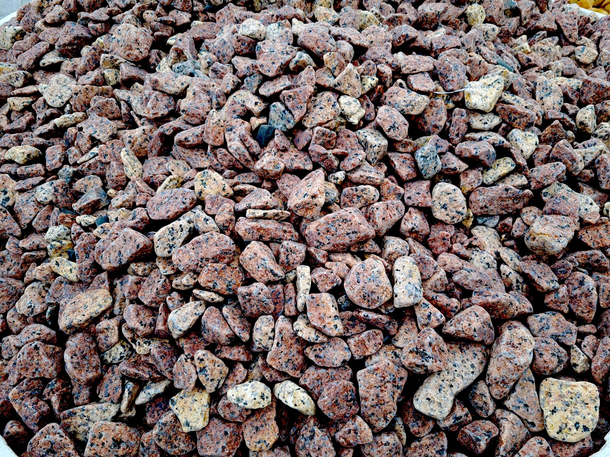 Галька для памятников и ландшафта STONELAK FIRE STONE фр. 1-2 см 0,5 т.