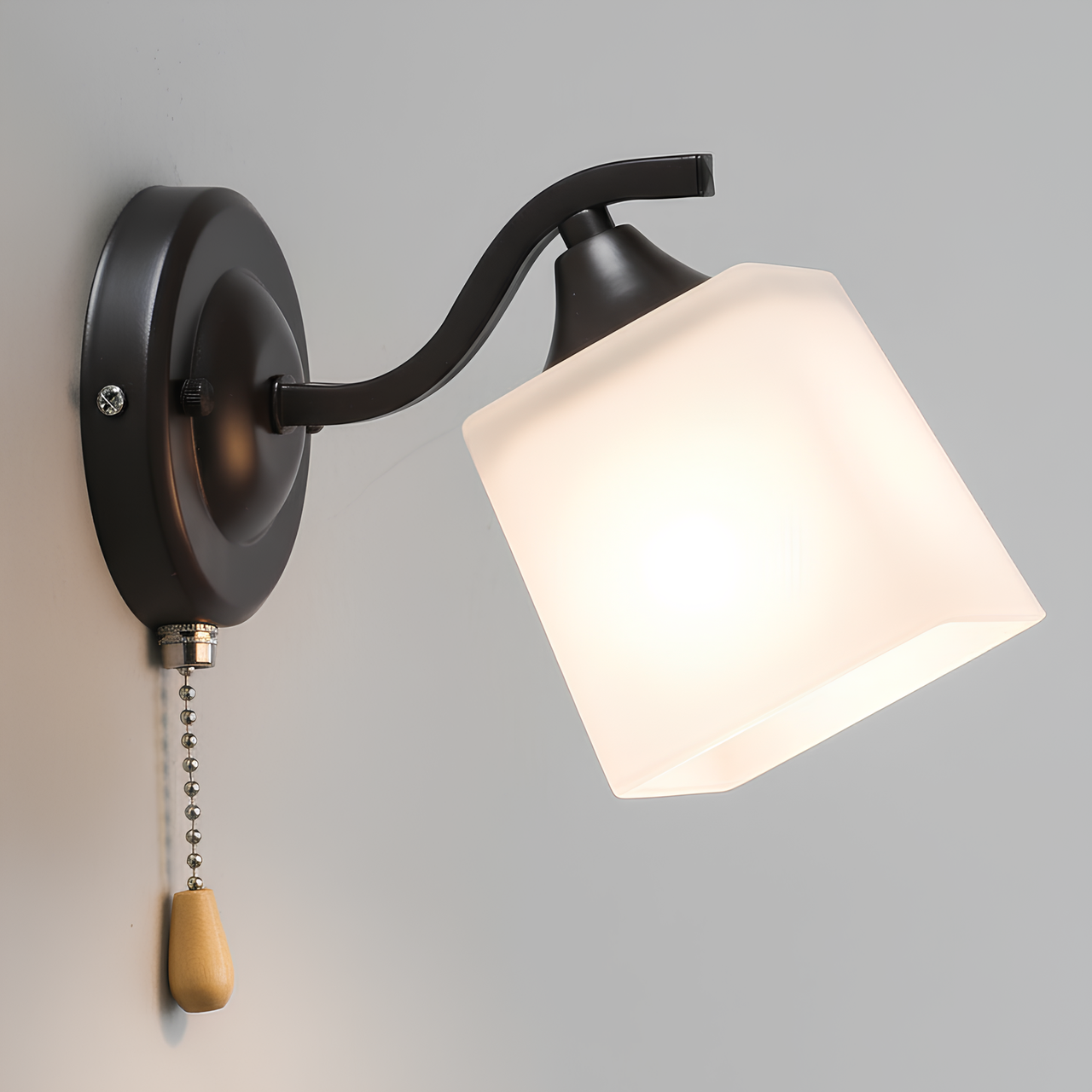 Бра Valeso с плафоном квадратной формы под одну лампу Е27 Черный (B N1435/1W)