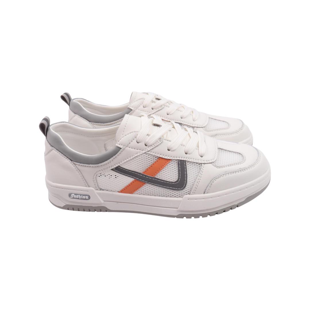 Кроссовки женские Vikonty из кожи р. 37 Белый (358-22LTS)