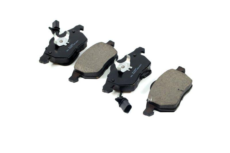 Колодки тормозные дисковые Audi A4 00-08 A6 Passat 00-05 передние (RD.3323.DB1307 RIDER)