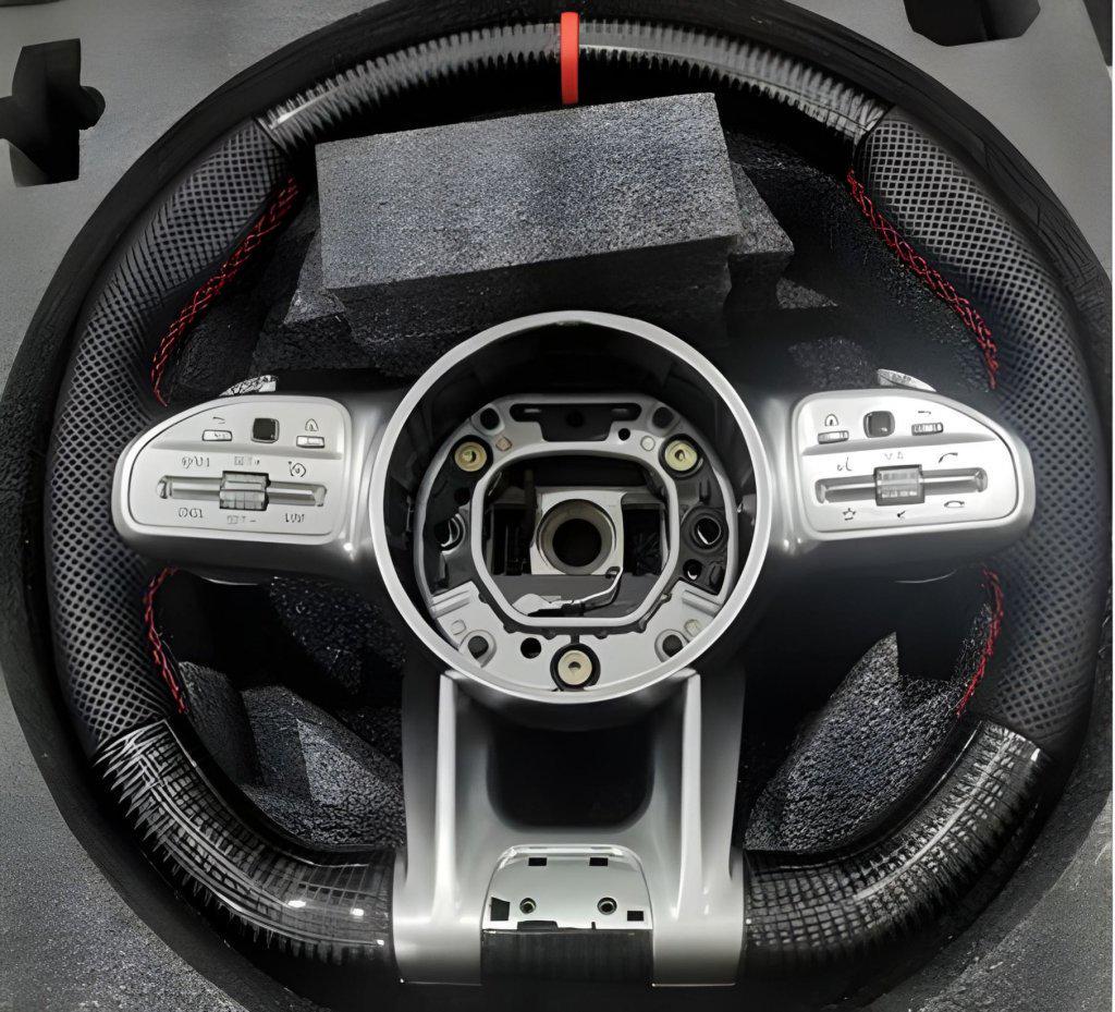 Руль AMG 2018-Style Карбон 3pin GBT для Mercedes C-сlass W205 2014-2021 гг. Черный/Красный
