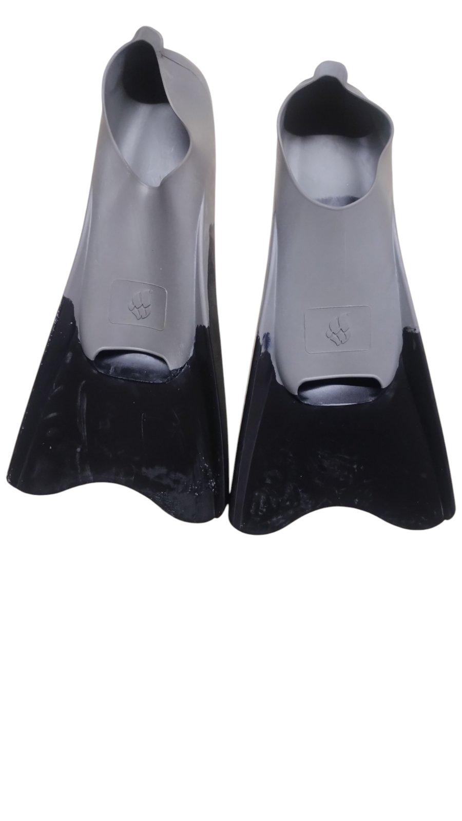 Ласты MadWave M074606901W POOL COLOUR SHORT тренировочные с закрытой пяткой р. 49/51 Черный/Серый (6936116102452)