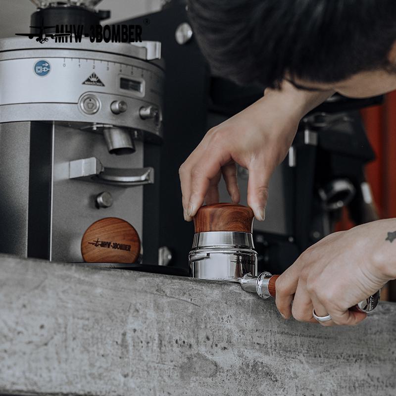 Вирівнювач кави MHW-3BOMBER Sokudo Sector 58,35 мм Сандалове дерево (T5124S) - фото 8