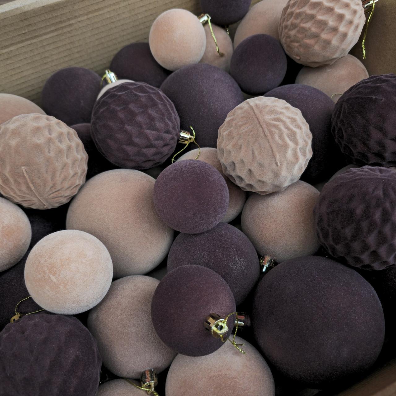 Набор игрушек новогодних Бархат 40 шт. Бежево-коричневый (2765837162) - фото 4 Набор игрушек новогодних Бархат 40 шт. Бежево-коричневый (2765837162) - фото 4