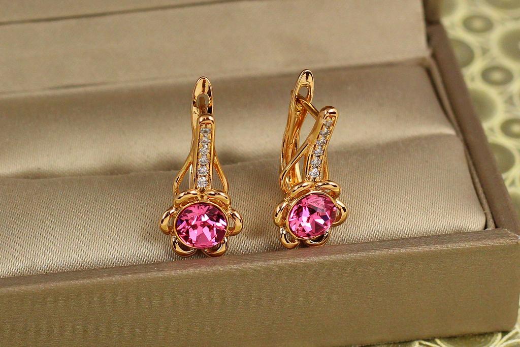 Сережки Xuping Jewelry Квітка з рожевим каменем Сваровські 1,9 см Золотистий