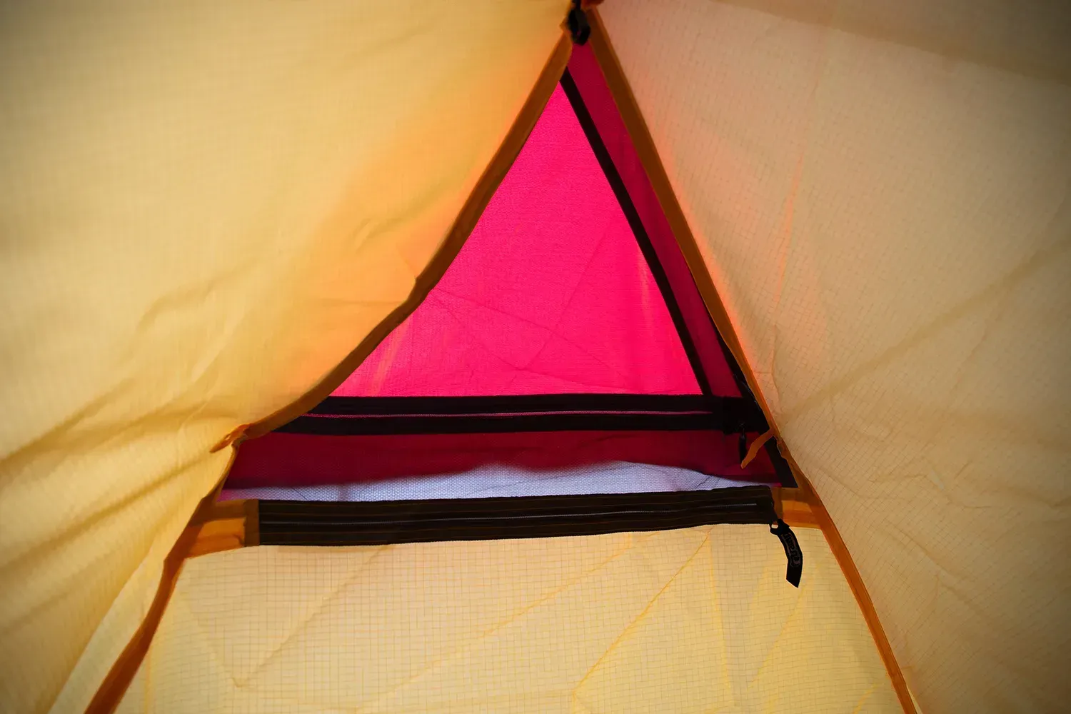 Палатка Tramp ROCK 3 V2 (TRT-028) - фото 18 Палатка Tramp ROCK 3 V2 (TRT-028) - фото 18