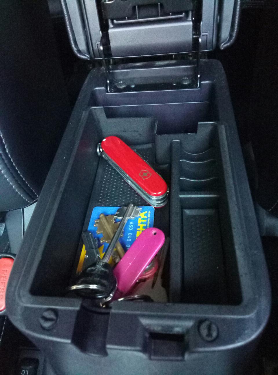 Органайзер в підлокітник Mitsubishi Outlander 3/ASX/Outlander Sport (27504006) - фото 3 Органайзер в підлокітник Mitsubishi Outlander 3/ASX/Outlander Sport (27504006) - фото 3