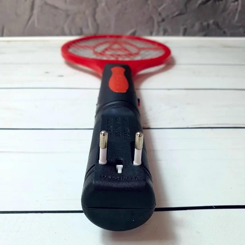 Мухобійка-ракетка електрична Annihilator від комарів і мух на акумуляторі від мережі 220В Червоний (7G-F-7433R) - фото 4 Мухобійка-ракетка електрична Annihilator від комарів і мух на акумуляторі від мережі 220В Червоний (7G-F-7433R) - фото 4