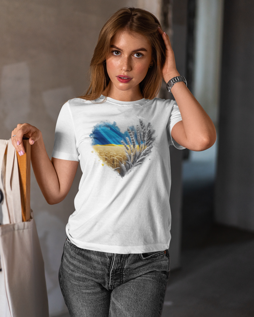 Футболка женская Mishe 21100002 патриотическая с сердцем XL Белый (21100002_25) - фото 2 Футболка женская Mishe 21100002 патриотическая с сердцем XL Белый (21100002_25) - фото 2