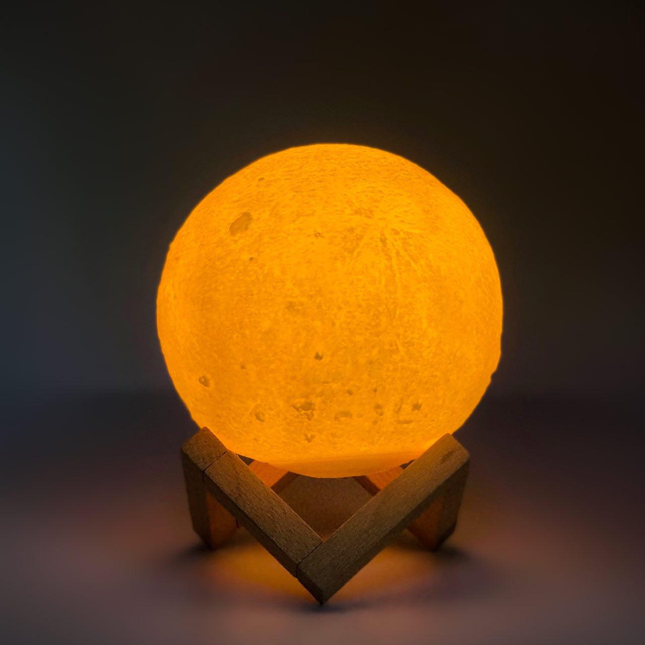 Настільний світильник UFT Magic 3D Moon Lamp 11 см з акумулятором - фото 2