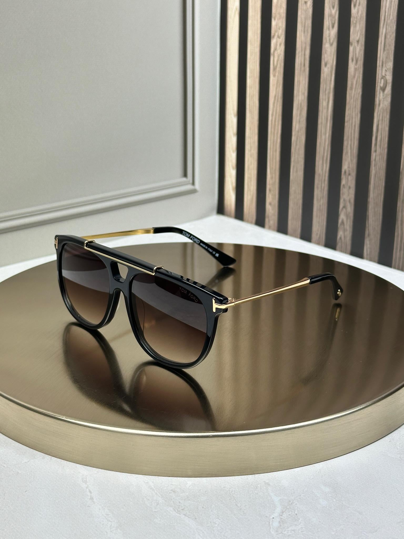 Солнцезащитные очки Tom Ford FT1306 Sam Авиатор коричневая градиент-линза Черный/Золотой