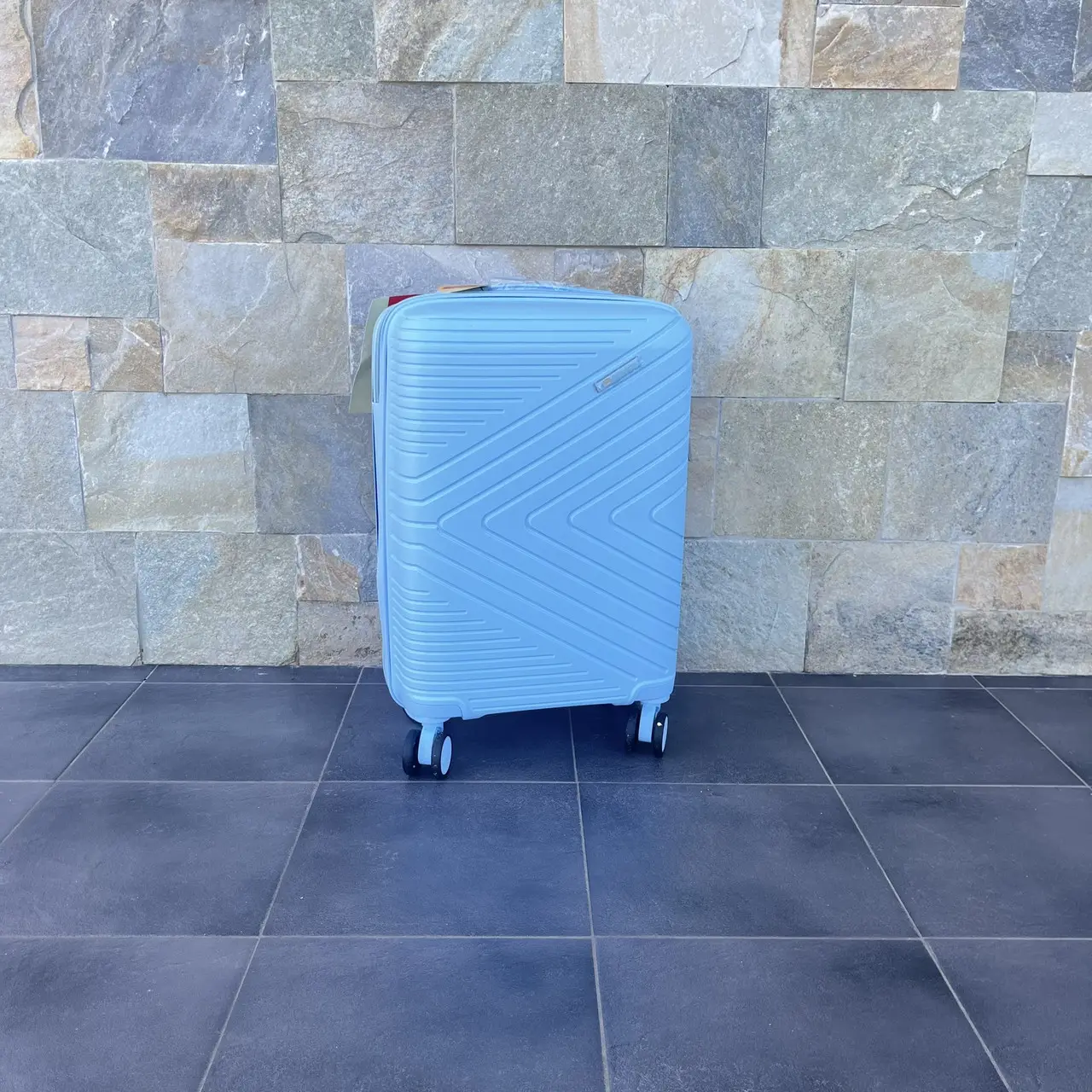 Чемодан дорожный Bloom 170639 л S Голубой - фото 1 Чемодан дорожный Bloom 170639 л S Голубой - фото 1