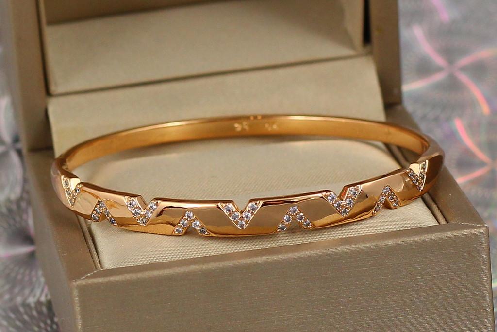 Браслет Xuping Jewelry Пирамида 57 мм 5 мм 16-18 см Золистый (1757283925)