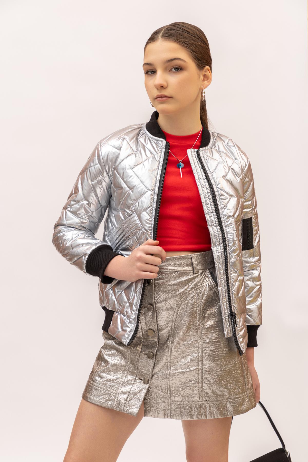 Бомбер для девочки IRmAS 0642 146 см Серебряный