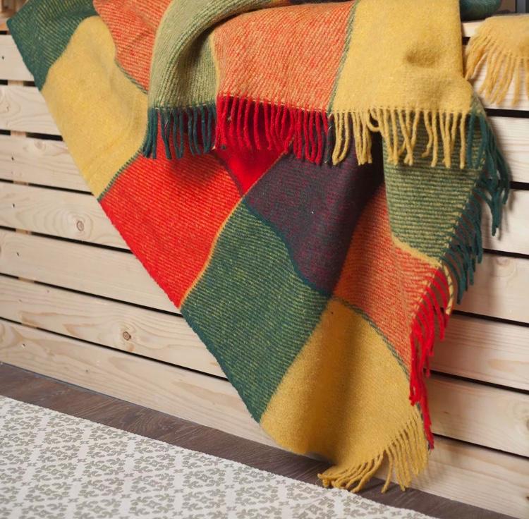 Плед шерстяной Vladi Эльф 140х200 см Желто-красно-зеленый - фото 1 Плед шерстяной Vladi Эльф 140х200 см Желто-красно-зеленый - фото 1