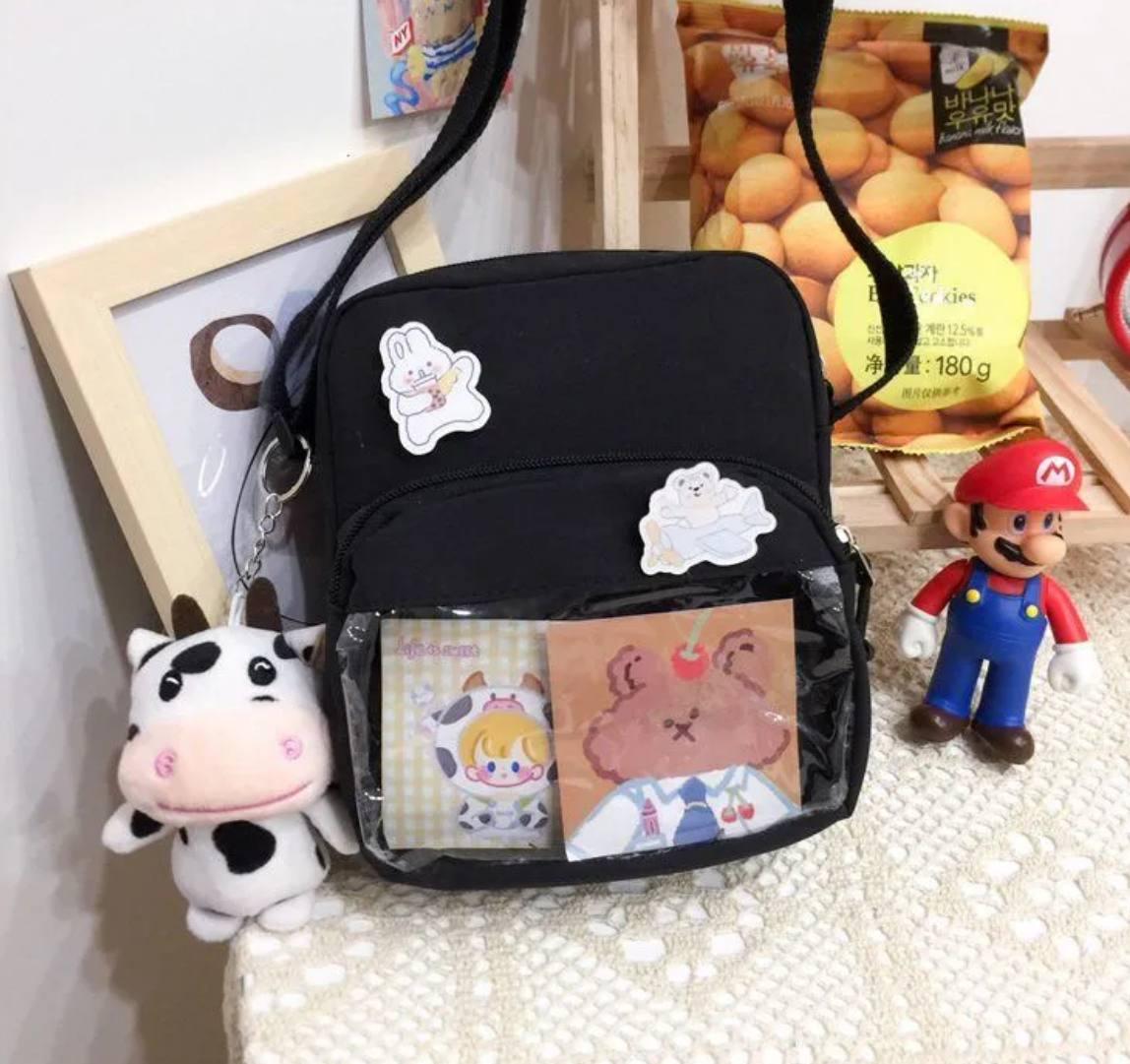 Сумочка для дівчинки із іграшкою брелоком і значками в японському стилі Чорний (2596914489) - фото 2