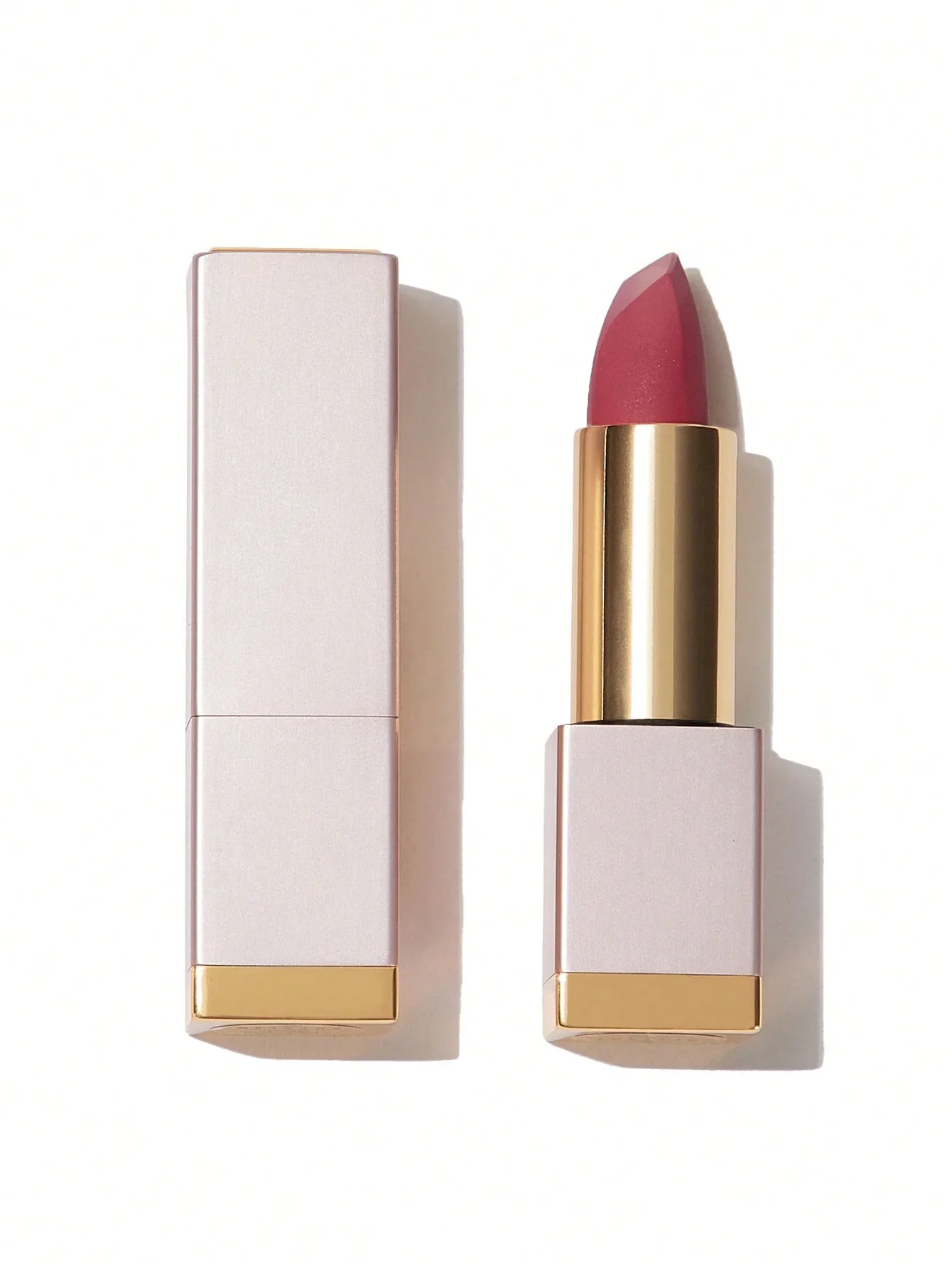 Губная помада Crème Allure Lipstick What's Your Sign кремовая 3,5 г