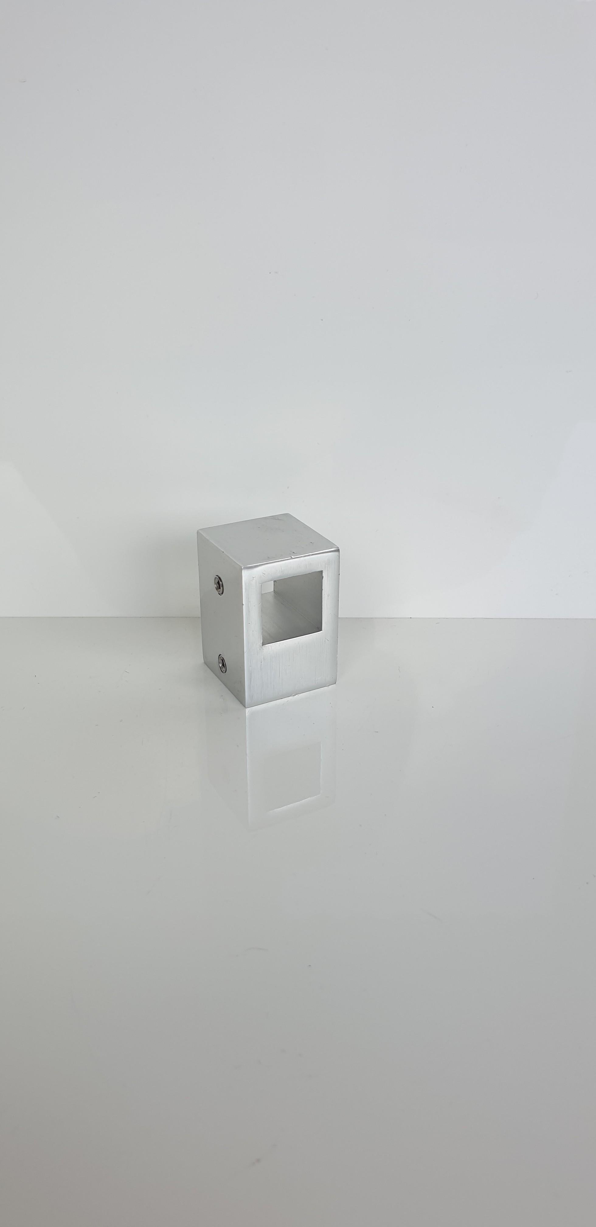 Тримач леєра подовжений система квадрат для алюмінієвих перил 15х15 мм Сріблястий - фото 2 Тримач леєра подовжений система квадрат для алюмінієвих перил 15х15 мм Сріблястий - фото 2