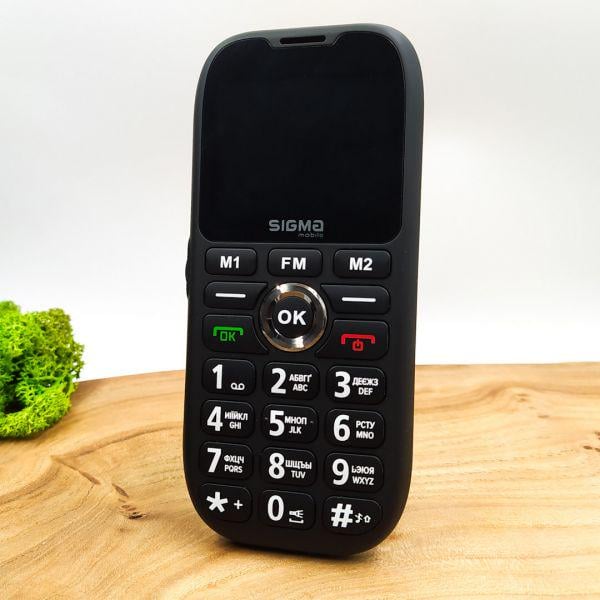 Мобільний телефон Sigma comfort CF111 з великими кнопками та функцією SOS (23389)