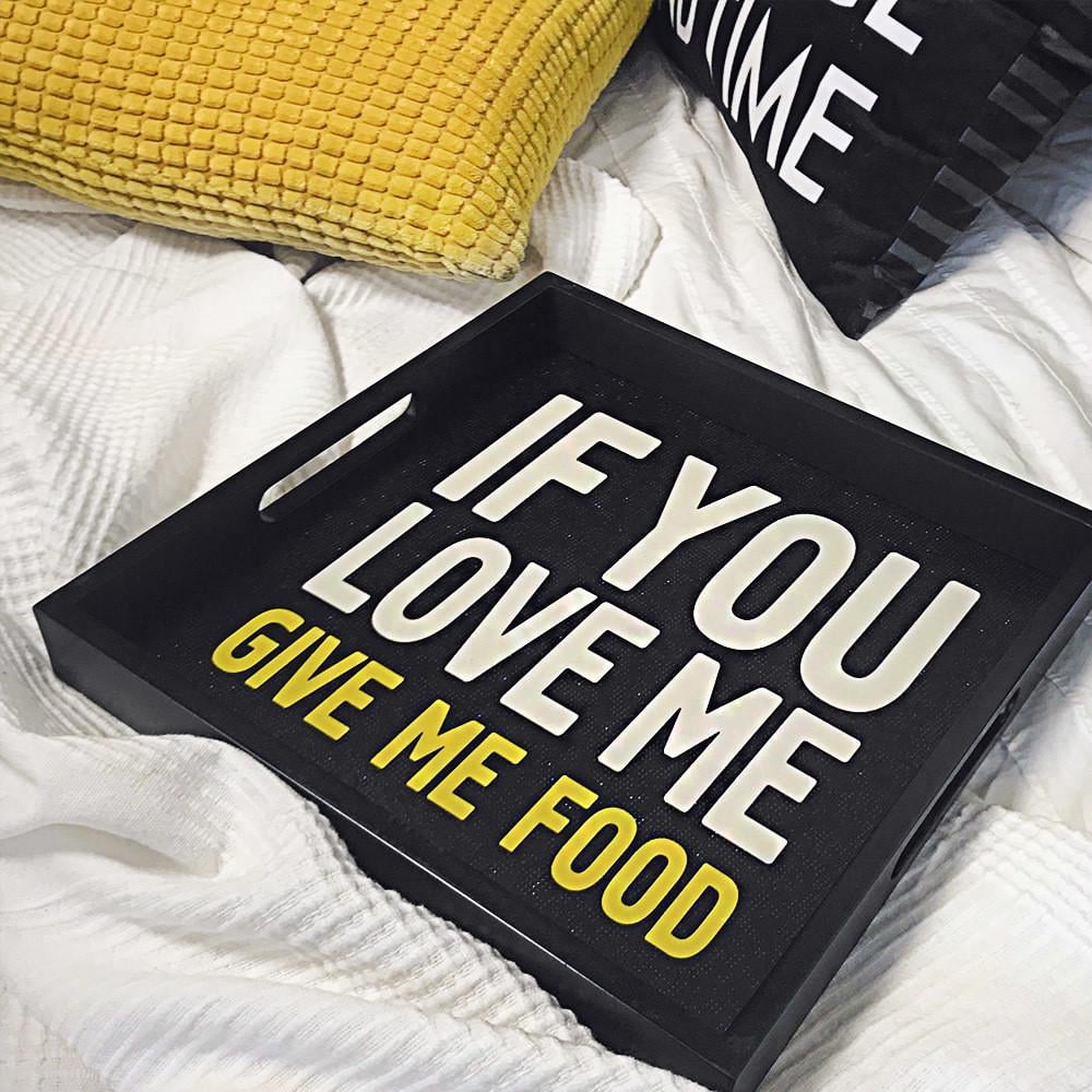 Поднос деревянный Presentville "If you love me give me food" (PDN_19M004_BL) - фото 1