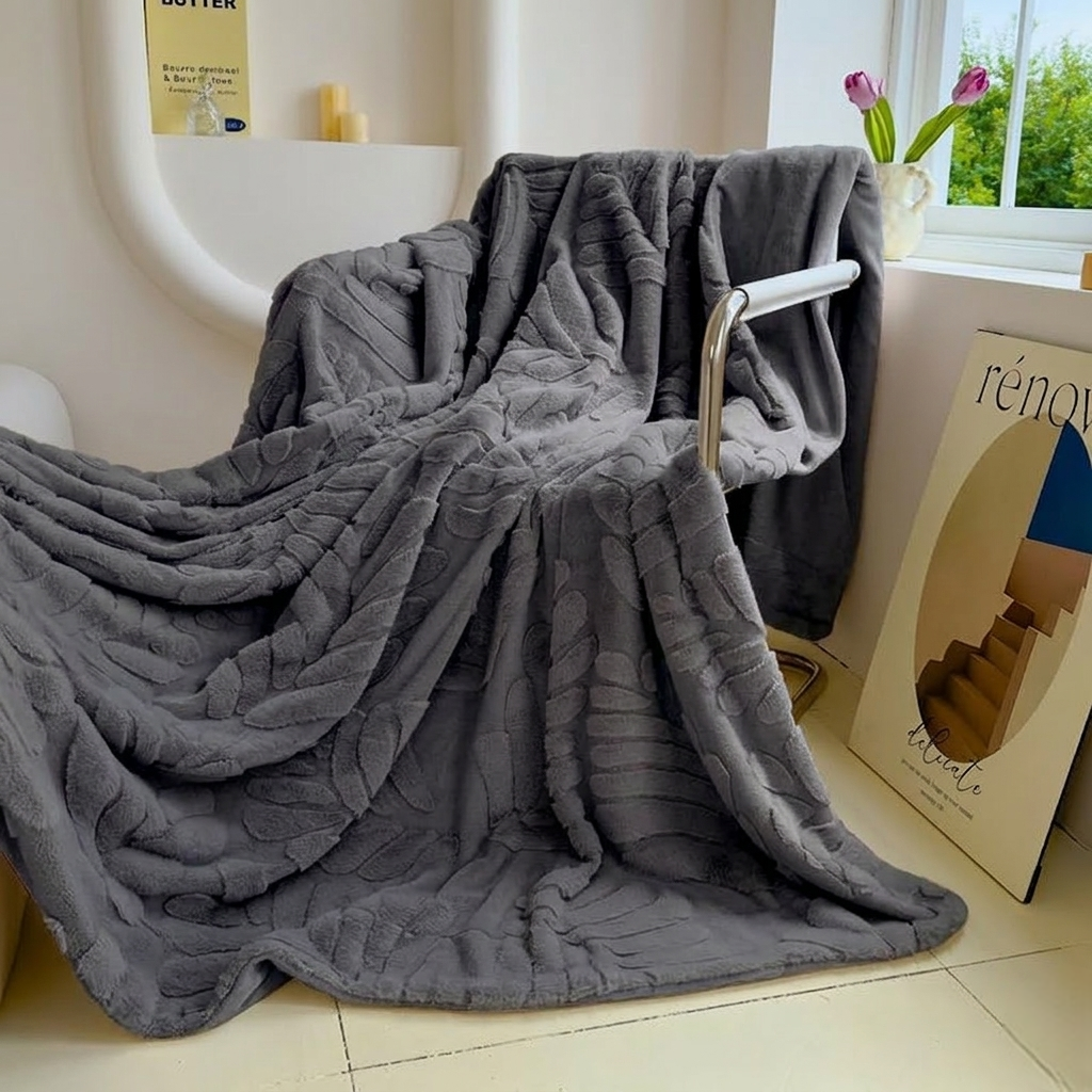 Плед на диван и кровать Luxury Blanket 150х200 см Графитовый (Plaid150LuxuryGraphit)