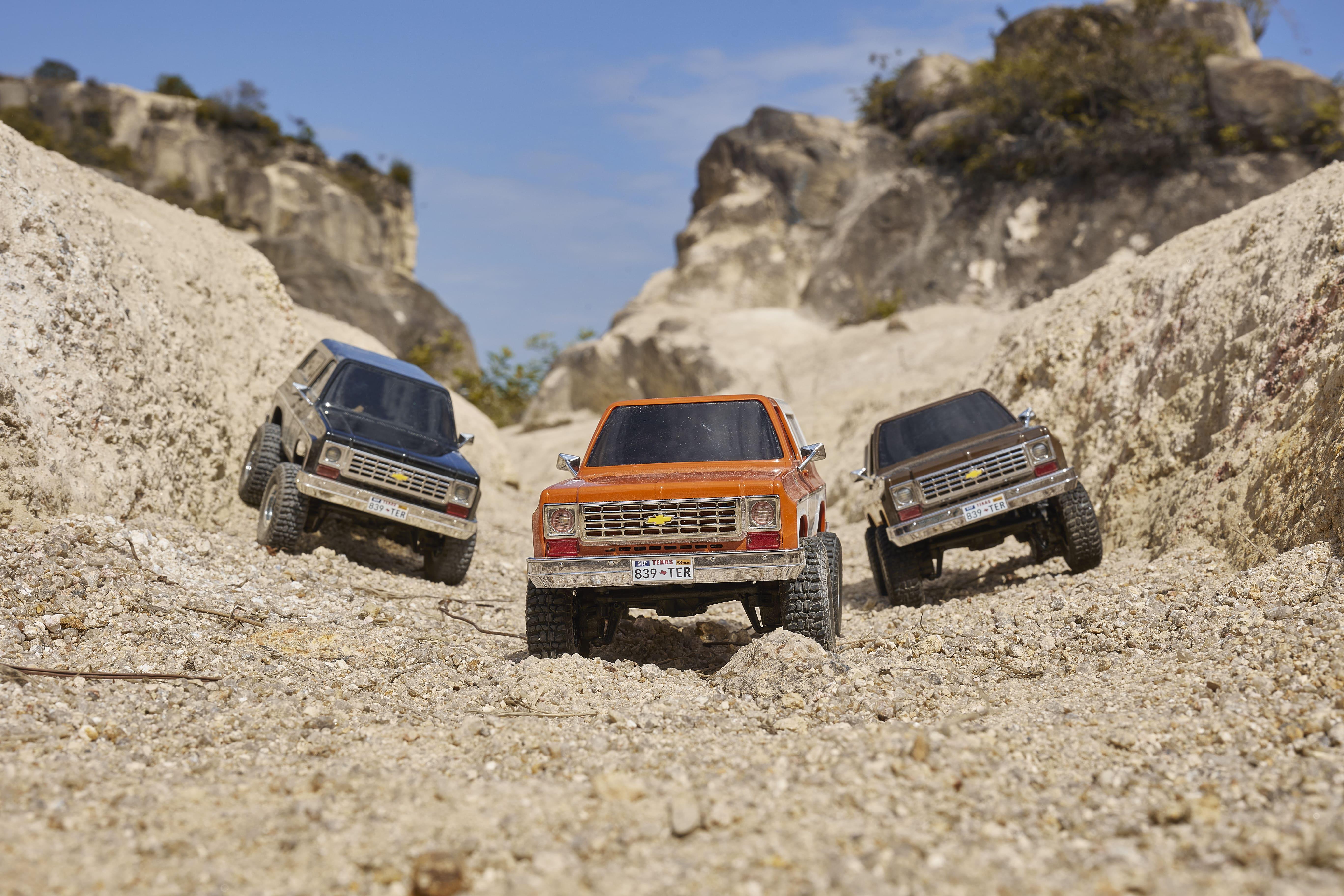 Машинка на радиоуправлении FMS 1:24 FCX24 K5 BLAZE RTR Orange - фото 23 Машинка на радиоуправлении FMS 1:24 FCX24 K5 BLAZE RTR Orange - фото 23