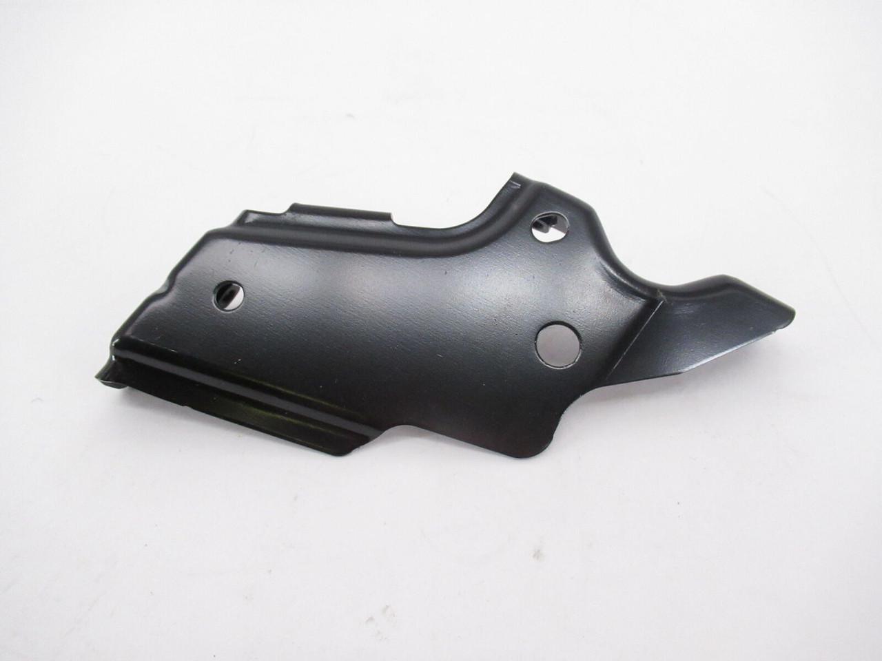 Крепление переднего крыла Nissan Versa 19- правое сталь (F31605EFMA)